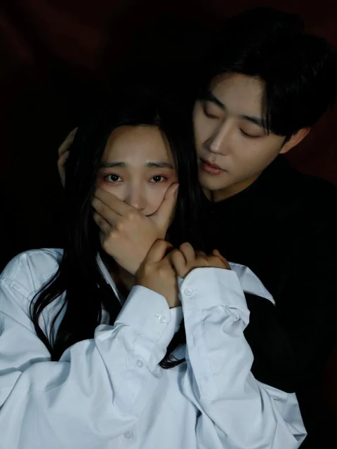 Xem phim Tình Yêu Giam Cầm